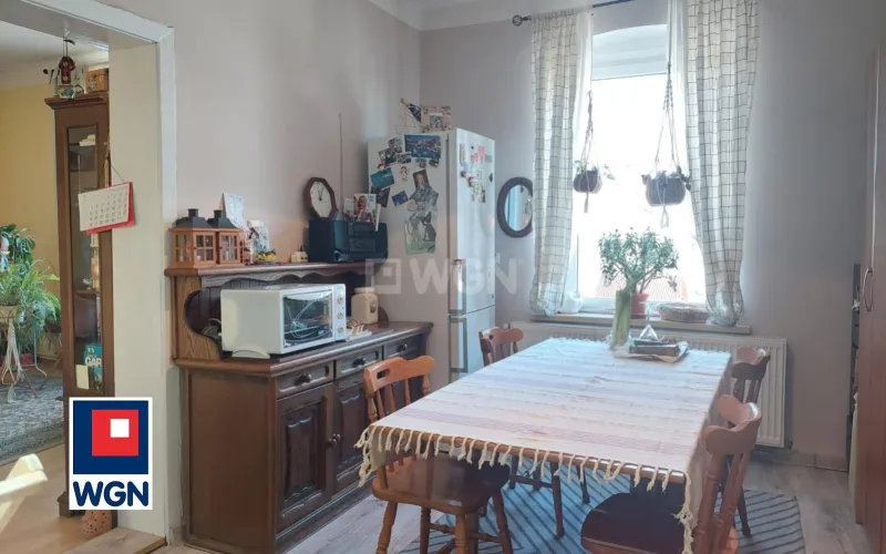 Mieszkanie na  sprzedaż Leszno Górne - Przestronne, ciepłe mieszkanie w kamienicy sprzedam.