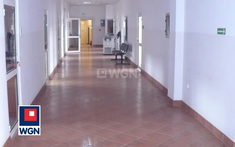 Obiekt biurowy na  sprzedaż Tarnów - Duży budynek biurowy w centrum miasta