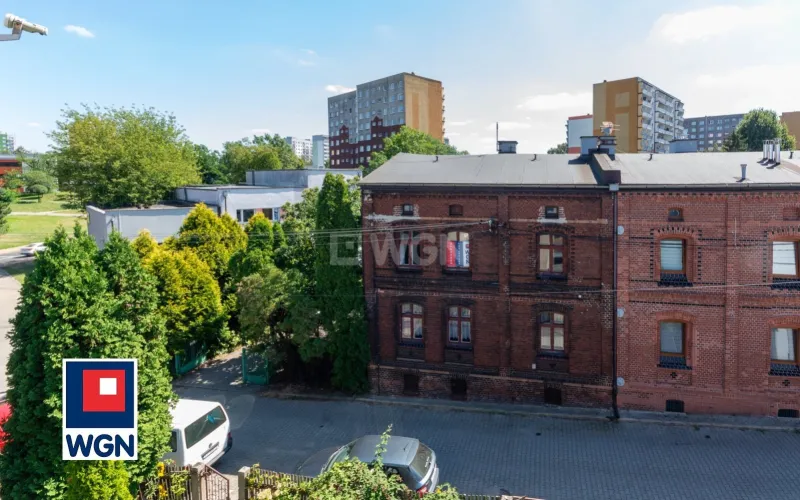 Dom na  sprzedaż Siemianowice Śląskie - Dom z dwoma niezależnymi lokalami mieszkalnymi i działką